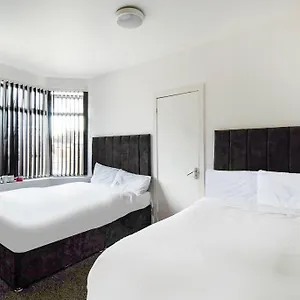 2* Hotel The Longlands